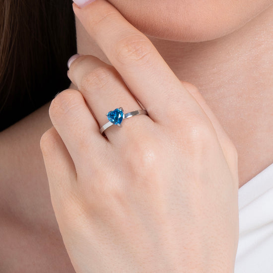 ANELLO DONNA IN ACCIAIO CON CUORE CRISTALLO BLU