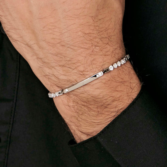 HERRENARMBAND AUS STAHL MIT PLATTE UND WEISSEN KRISTALLEN