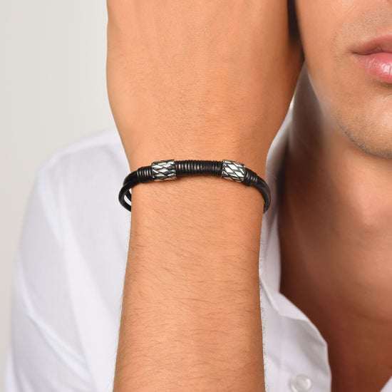 ARMBAND AUS BRAUNEM LEDER MIT STAHLELEMENTE Luca Barra