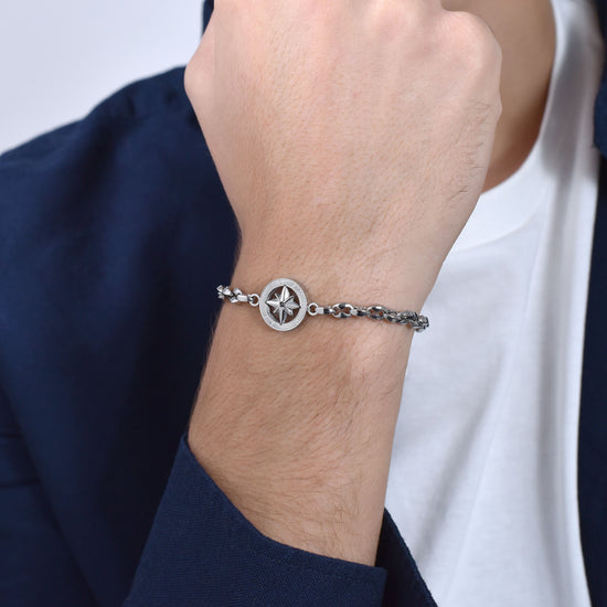 HERRENARMBAND AUS STAHL MIT KOMPASSROSE